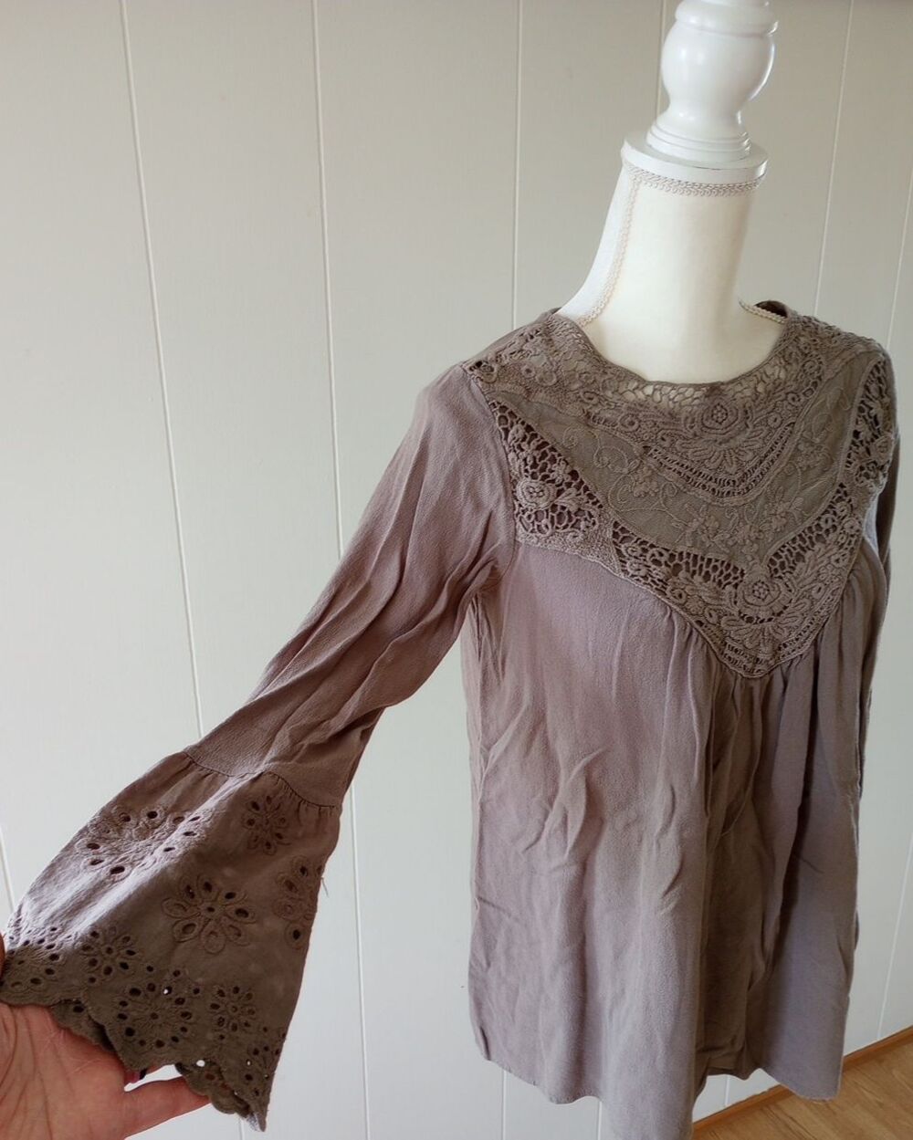 Boho Shirt Top Womens Small Lace Gypsy Romantic Brown Taupe Bell Sleeve